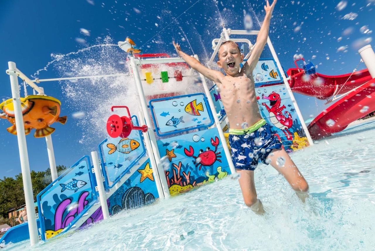 Mobile Homes Premium Relax Park Umag By Camp4You Karigador Ngoại thất bức ảnh